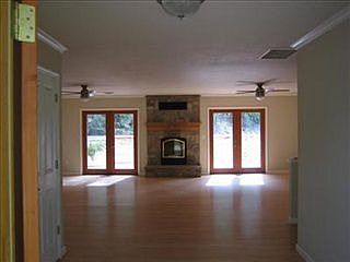 1st image of 2910 Eden Ln
