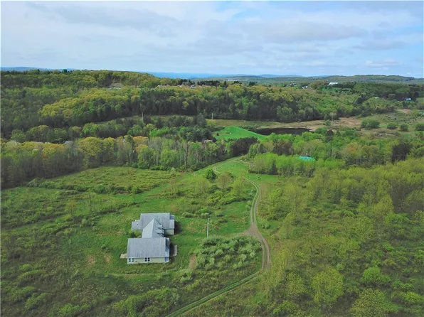 10 Kot Rd #23, Johnson City, NY 13790