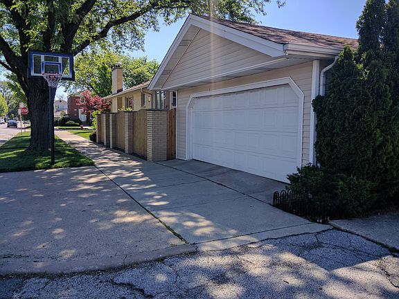 5th image of 5300 S Moody Ave