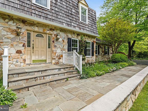 2nd image of 10206 Forest Lake Dr