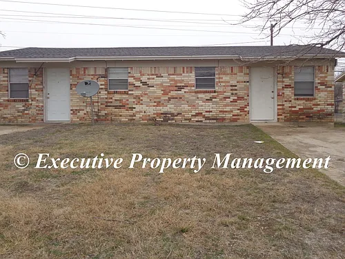 410 Sunset Ln Photo 1