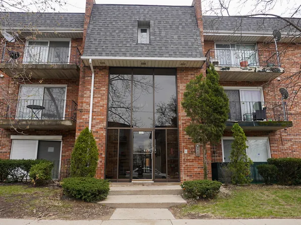 669 Chappel Ave APT 3A, Calumet City, IL 60409