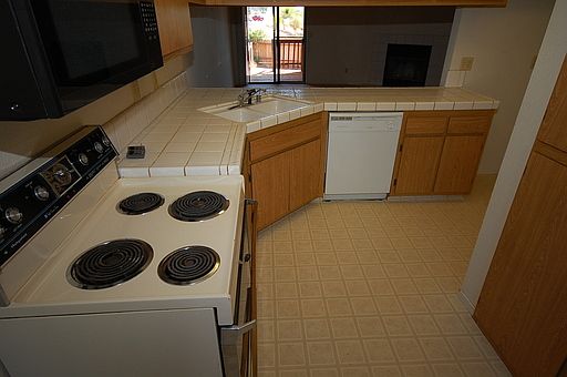 3rd image of 204 Westview Dr