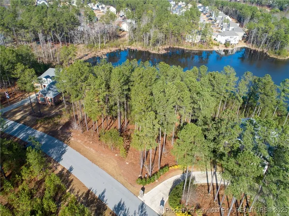 82 Broadlake Ln, Spring Lake, NC 28390