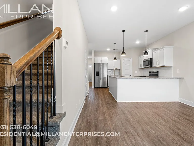 208 Drayton Dr — Photo 13