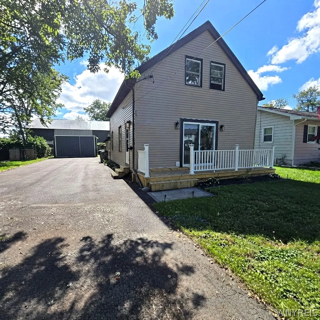 4 bed, 2.0 bath, 1540 sqft, $2,450 — Photo 2