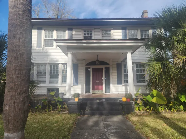 826 Maupas Ave, Savannah, GA 31401