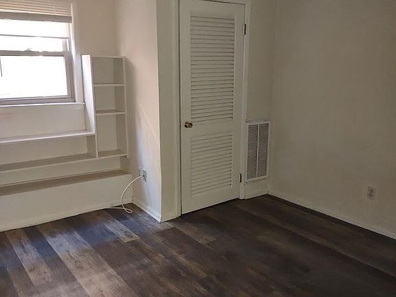 4th image of 1214 Waverly Walk #102