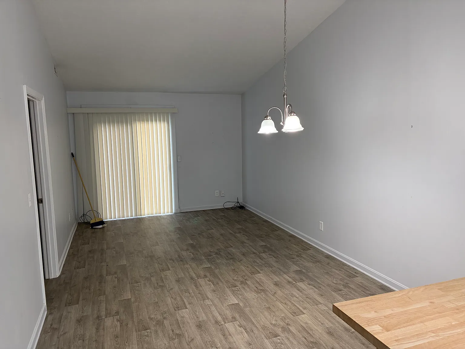 2 bed, 925 sqft, $1,360 — Photo 2