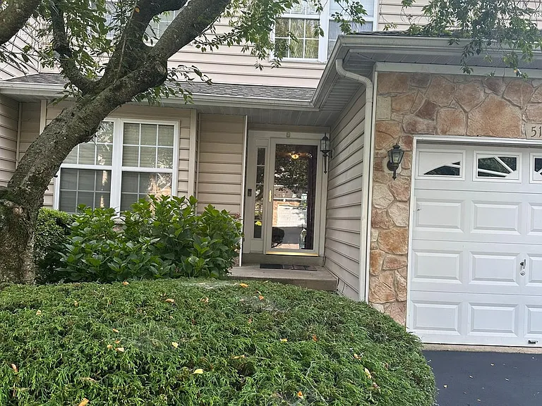 51 Hogan Way — Photo 1