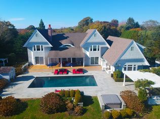 18 Cedar Ln, Remsenburg, NY 11960