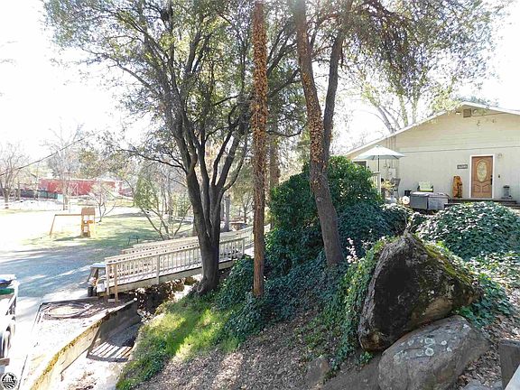5th image of 16590 Meadow Lark Dr