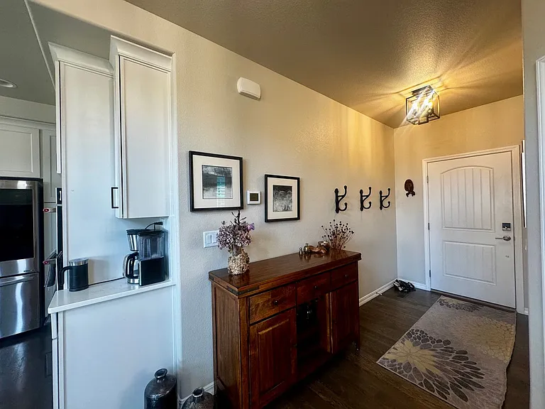 4553 Hanging Lake Cir — Photo 4