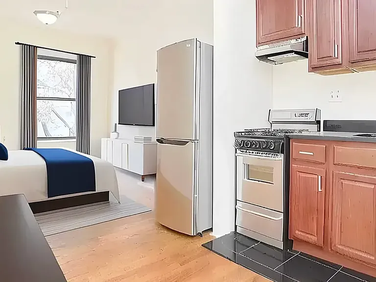 321 W 80th St #6A — Photo 1