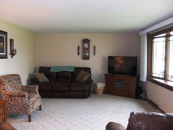 4th image of N8367 Swansea Dr