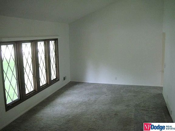 3rd image of 12420 Pinewood Dr