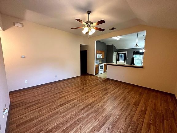 2nd image of 5532 N Buffalo Cir