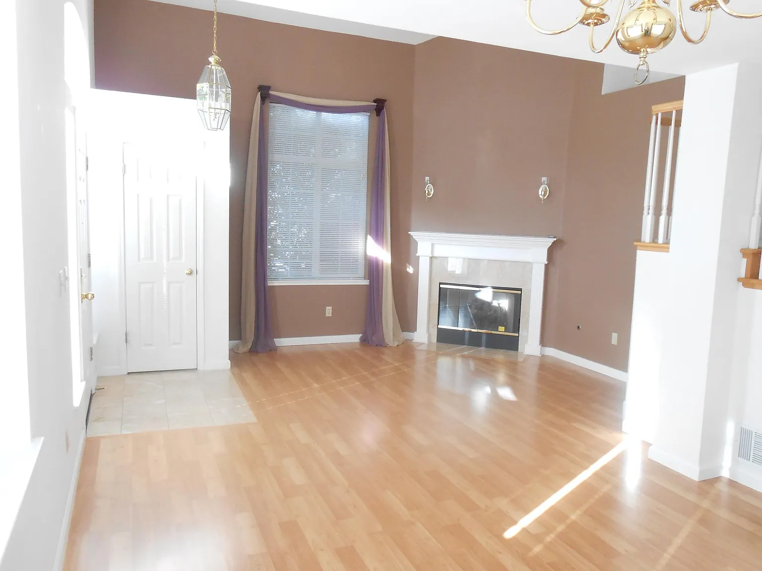 4 bed, 1780 sqft, $5,295 — Photo 2