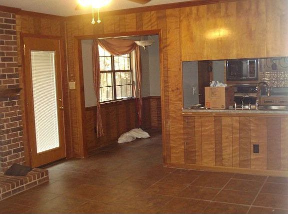 2nd image of 327 Candlewood Dr