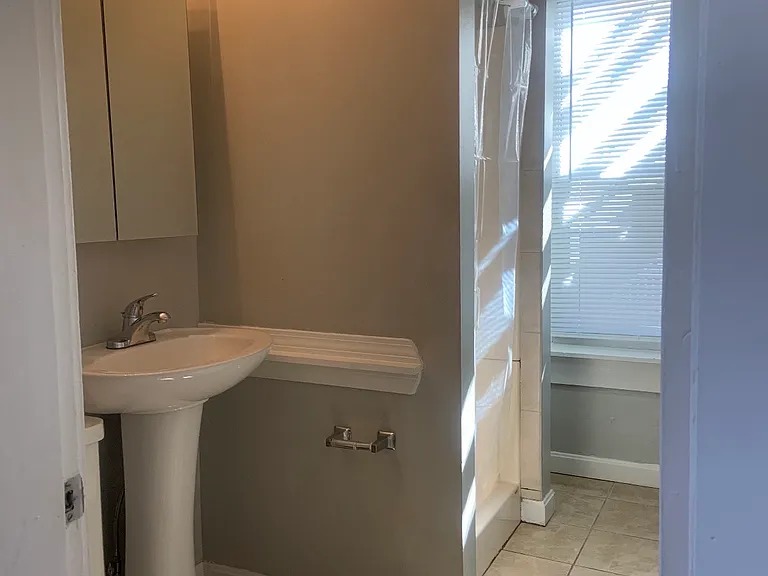 254 Putnam St #1N — Photo 3