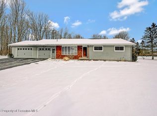 68 Buena Vista Dr, Covington Township, PA 18444