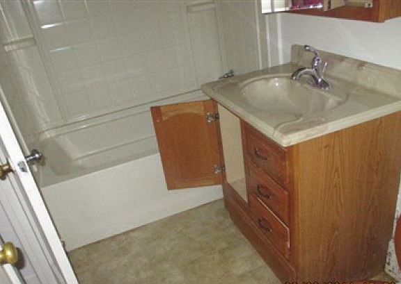5th image of 1480 E Brunswick Ave