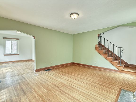 3rd image of 1682 Blossom Rd