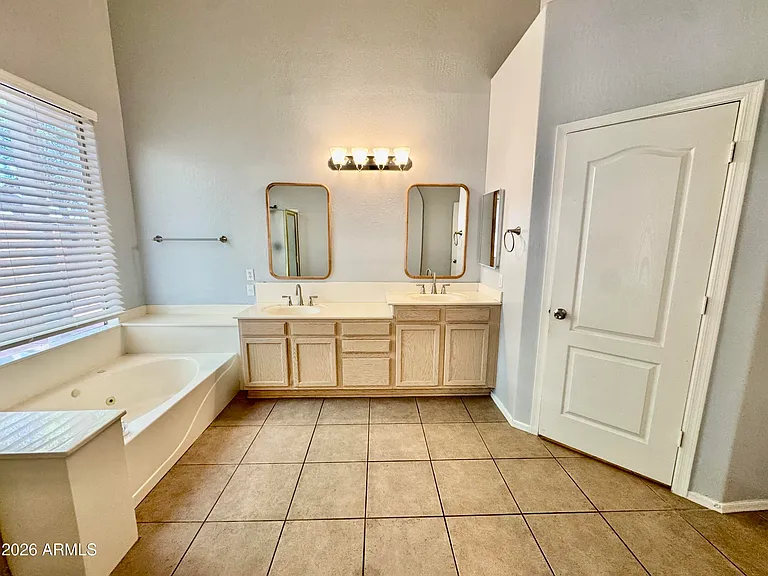 16401 N 39th Pl — Photo 10