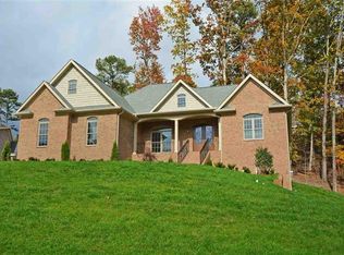 704 Pembridge Cir #55, Cleveland, TN 37312