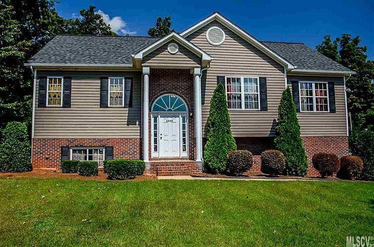 1st image of 1554 Parkway Dr