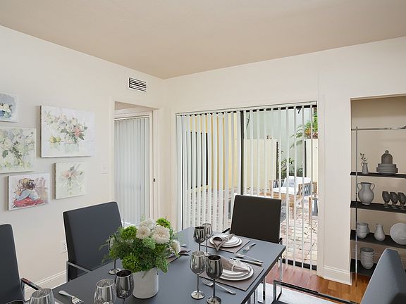 Dining room adjacent to kitchen