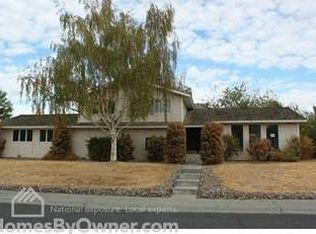 574 Edgewater Ln, Moses Lake, WA 98837