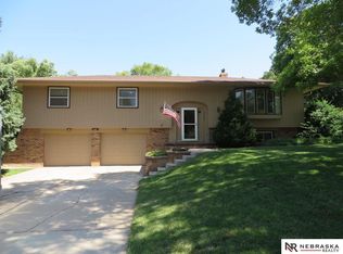 12706 Gold St, Omaha, NE 68144