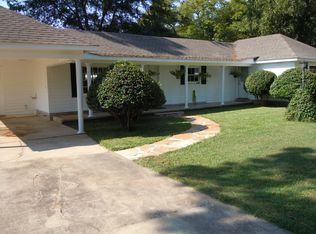 415 E Collins, Mineral Springs, AR 71851
