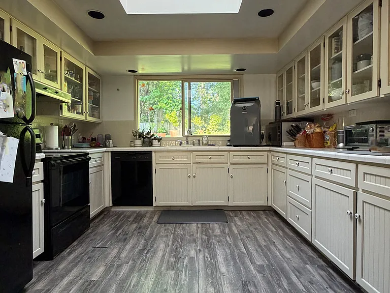 Bright kitchen