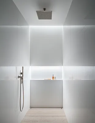 Sold by Compass | media 18