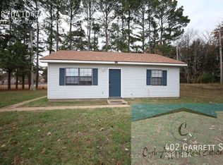 402 Garrett St, Bono, AR 72416