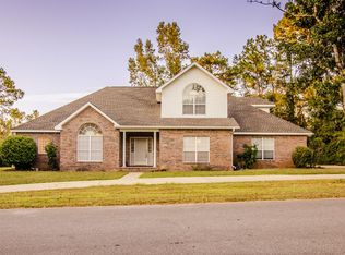308 Country Club Dr, Crestview, FL 32536