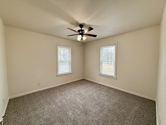 5th image of 5076 Lyndon Dr