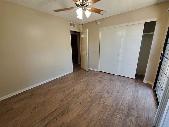 4th image of 563 N Mar Vista Ave APT 103