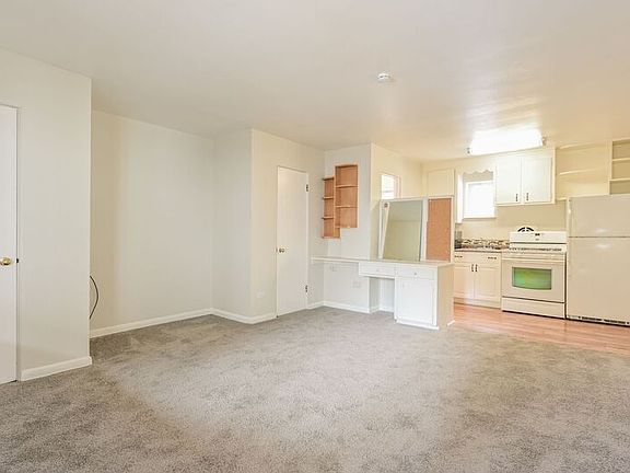 4th image of 2071 S Milwaukee St #6