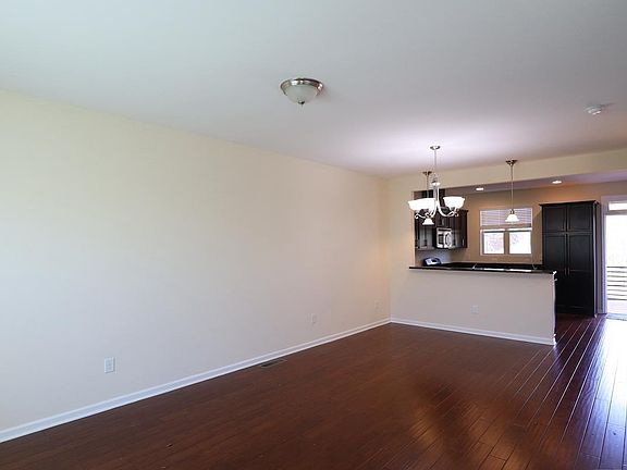5th image of 1517 Crafton Way