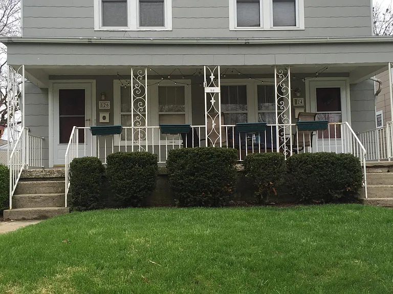 826 Thomas Rd — Photo 1