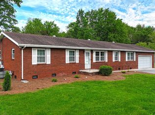 209 Barberry Dr, Knoxville, TN 37912