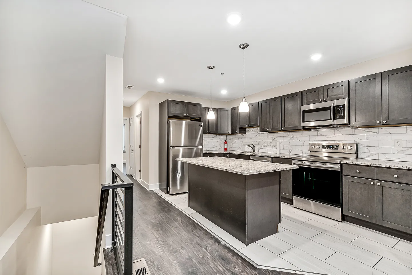 4 bed, 1700 sqft, $2,100 — Photo 4