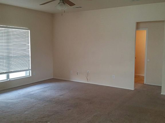 3rd image of 2116 Lincoln Ct