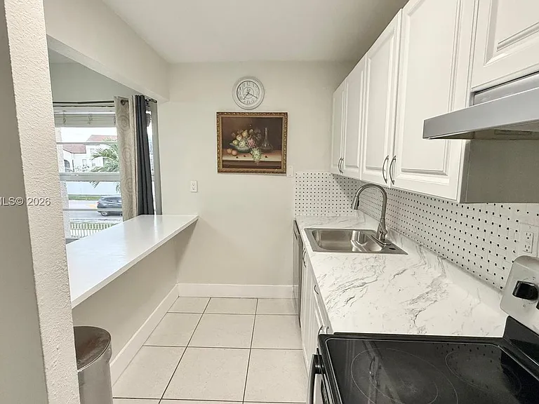 17650 NW 68th Ave #A2001 — Photo 10