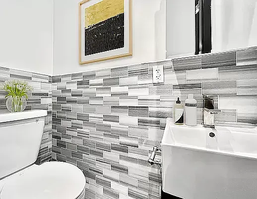 Rented by Vector New York, LLC | media 19