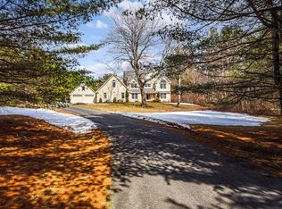 10 Twin Pond Rd, Topsham, ME 04086