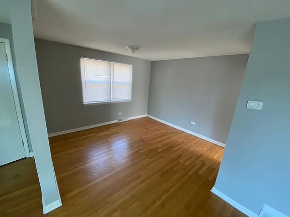 5th image of 15105 Evers St